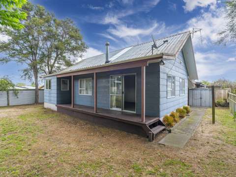 Taupo 2房  Charming Central Taupo Home - Walk to Everything!