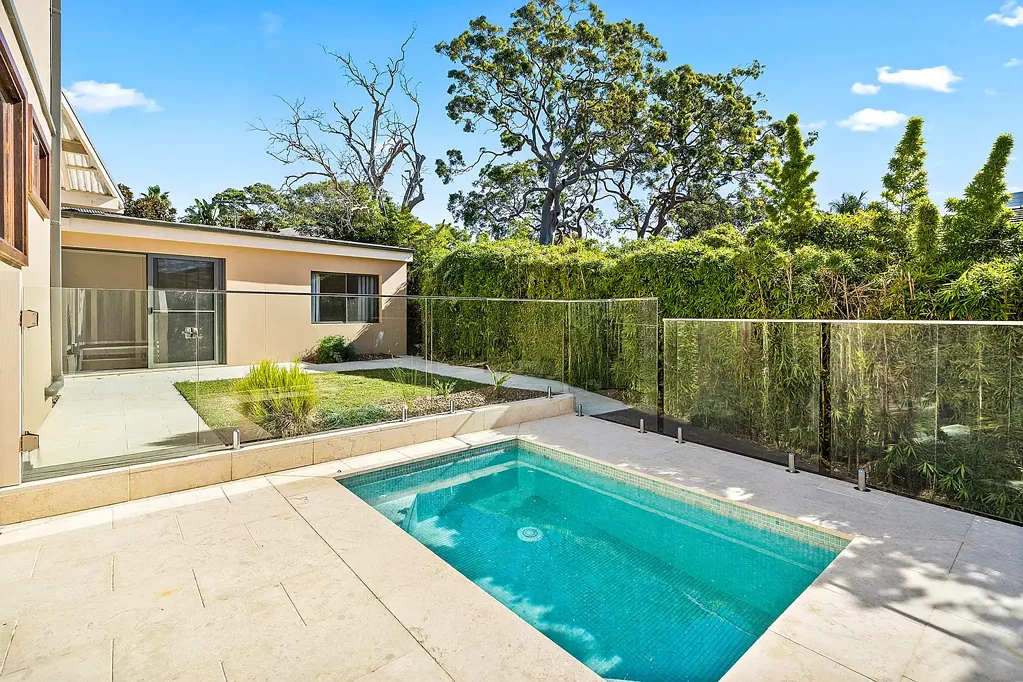 Caringbah South 5Kwarto Coveted rear north aspect and blue-ribbon location