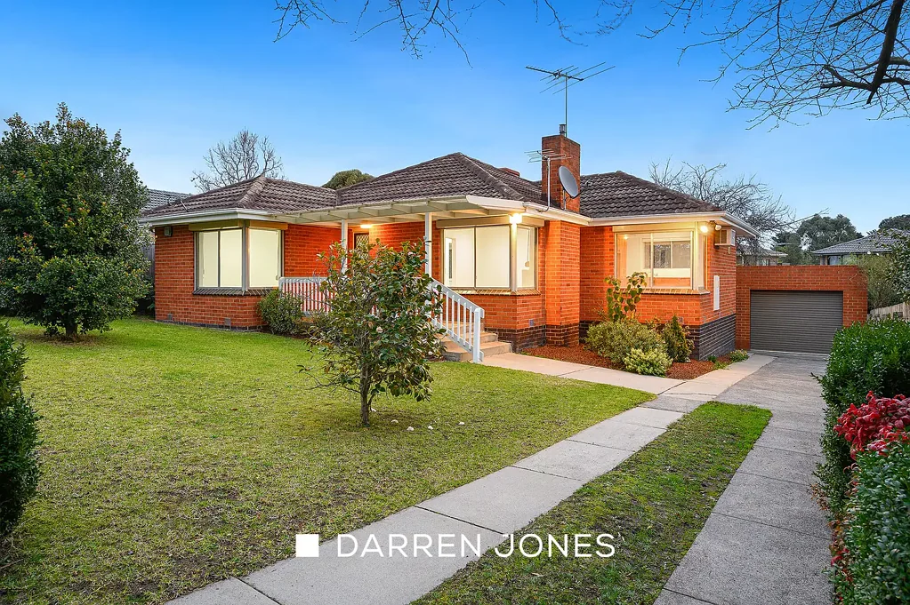 15 Sharpes Road, Watsonia North, VIC 3087