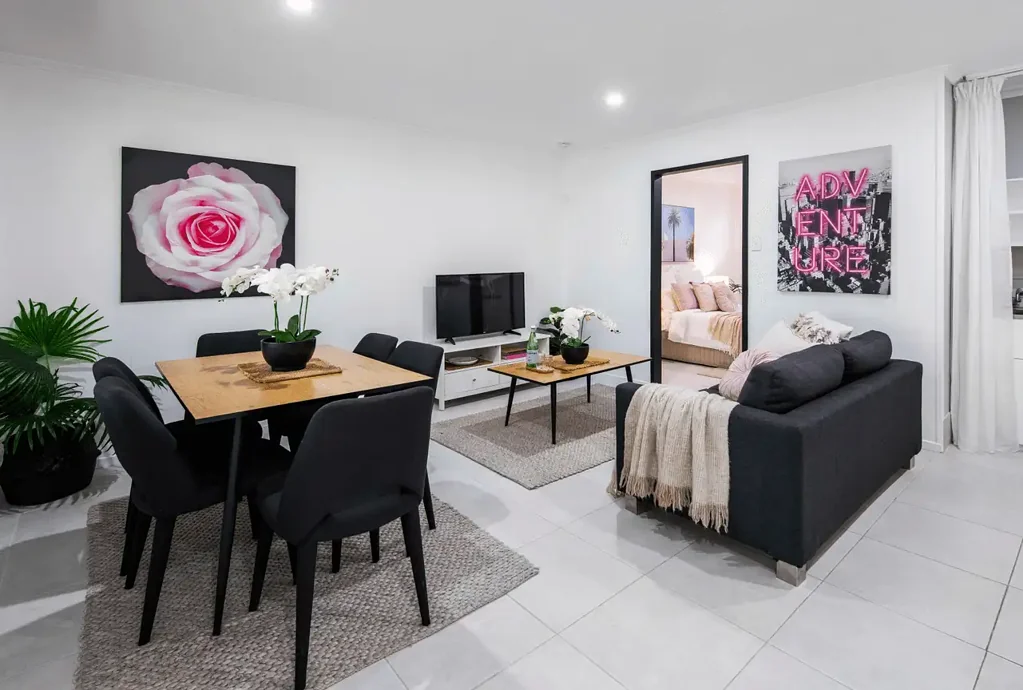 Southport 1房  Investment Opportunity Moments from Chirn Park