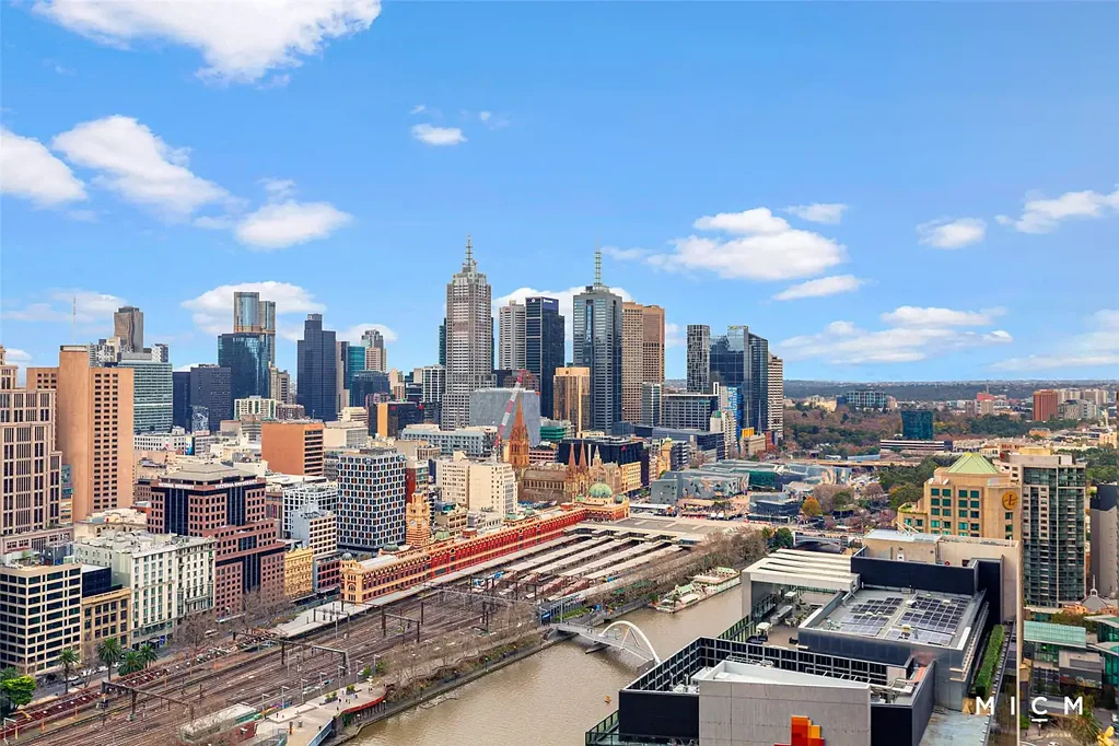 Luxury Fully Furnished Apartment with river views
