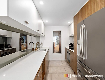 1001/372 Marine Parade, Labrador, Gold Coast, 2房, 2浴, Apartment