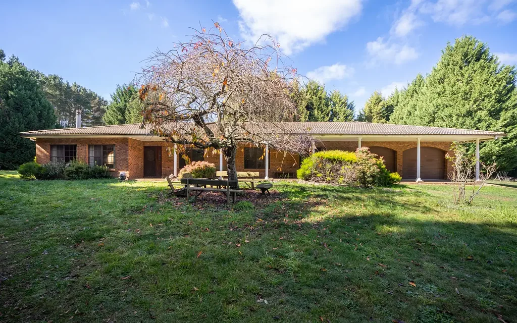 Oberon Space, Privacy & Peaceful Small Acreage Living Just Minutes from Town