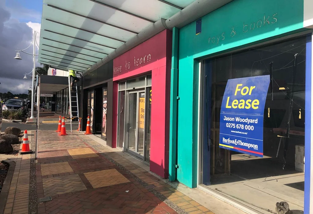 Pukekohe  EDINBURGH RETAIL