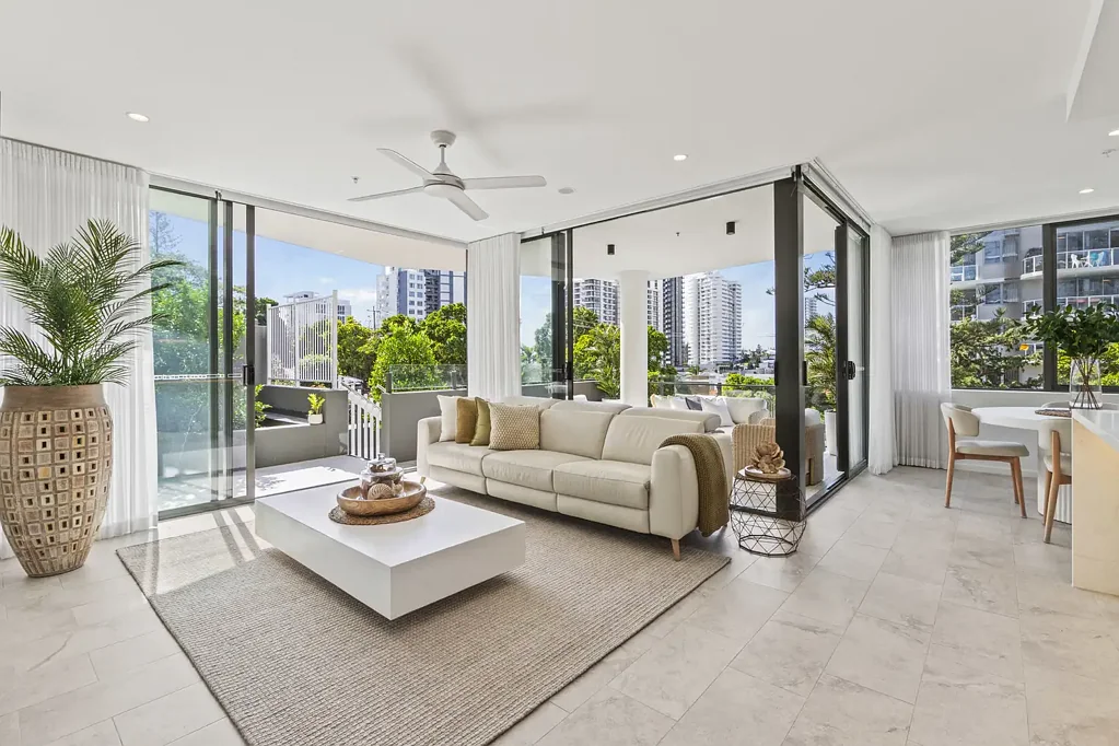 Coolangatta 3 Bedroom Luxe Apartment Boasting Supreme Seclusion, Private Access and Vast Alfresco Oasis