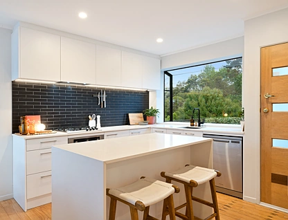 26 Finlow Drive, Te Atatu South, Waitakere City, 3 Bedrooms, 1 Bathrooms, House