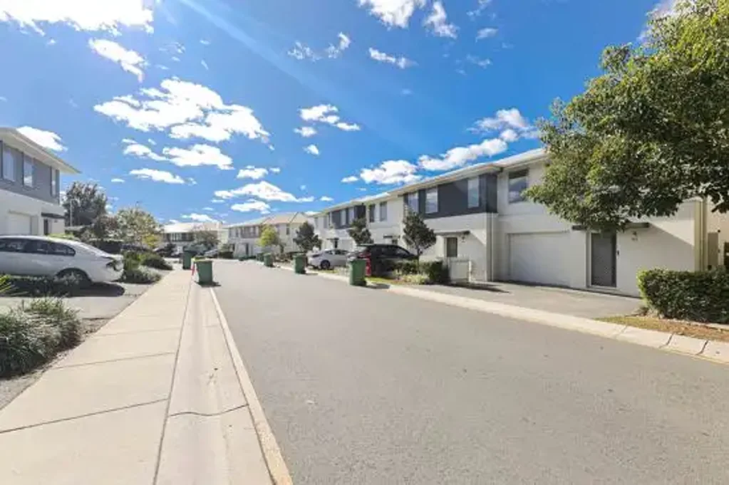 Three Bedroom Townhouse Close To All Amenities!