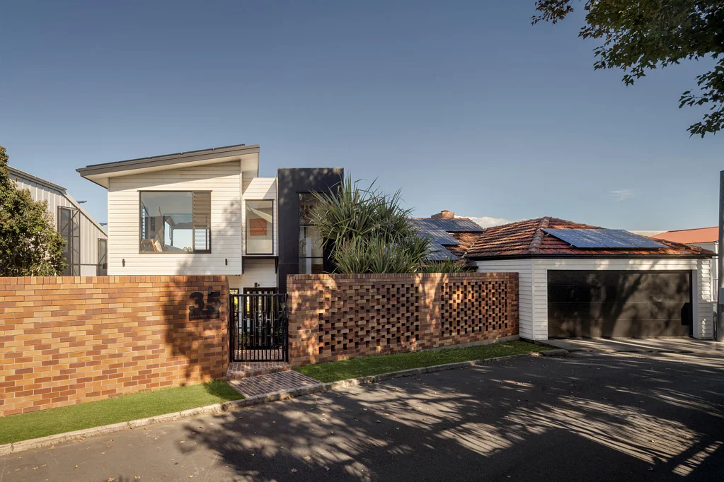 Paddington 5ਬੈੱਡਰੂਮ Sky-High Sanctuary with Sweeping Views atop Garfield Drive