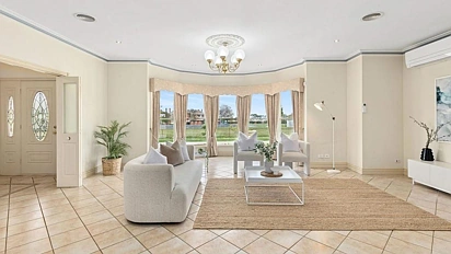 市场回暖信号？维州三居室拍卖引多人竞价，超底价成交！