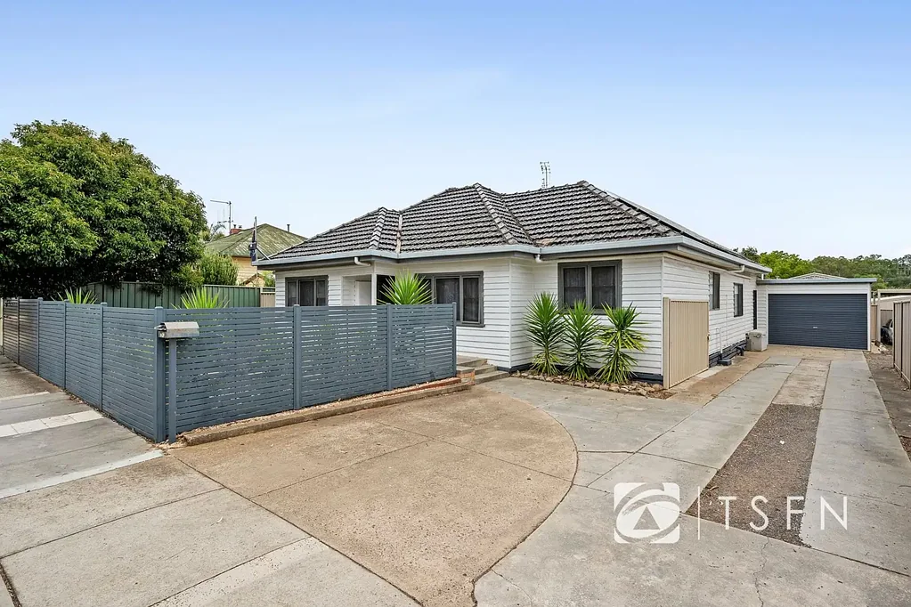 282 High Street, Kangaroo Flat, VIC 3555