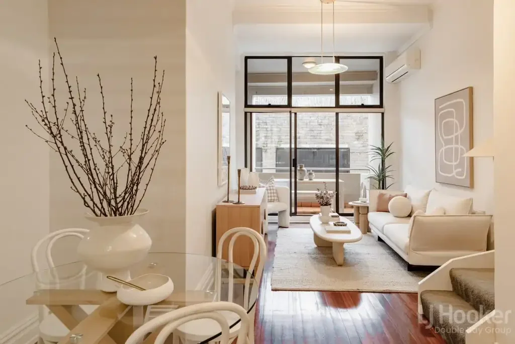 Surry Hills 1房 时尚仓库美学 双层公寓 优质装饰 开放式布局 便利地理位置 Contemporary NY-Style Loft in Prime Surry Hills Setting