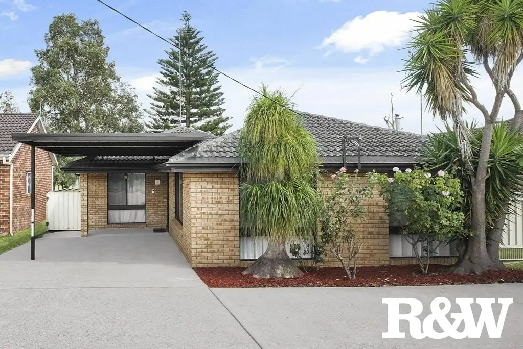 Charming Family Home in Luddenham