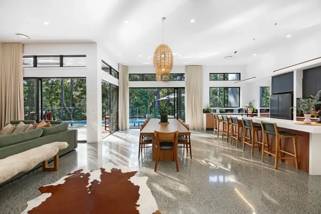 Tallebudgera 5Kwarto Captivating, Contemporary Oasis Immersed in Bushland Tranquillity