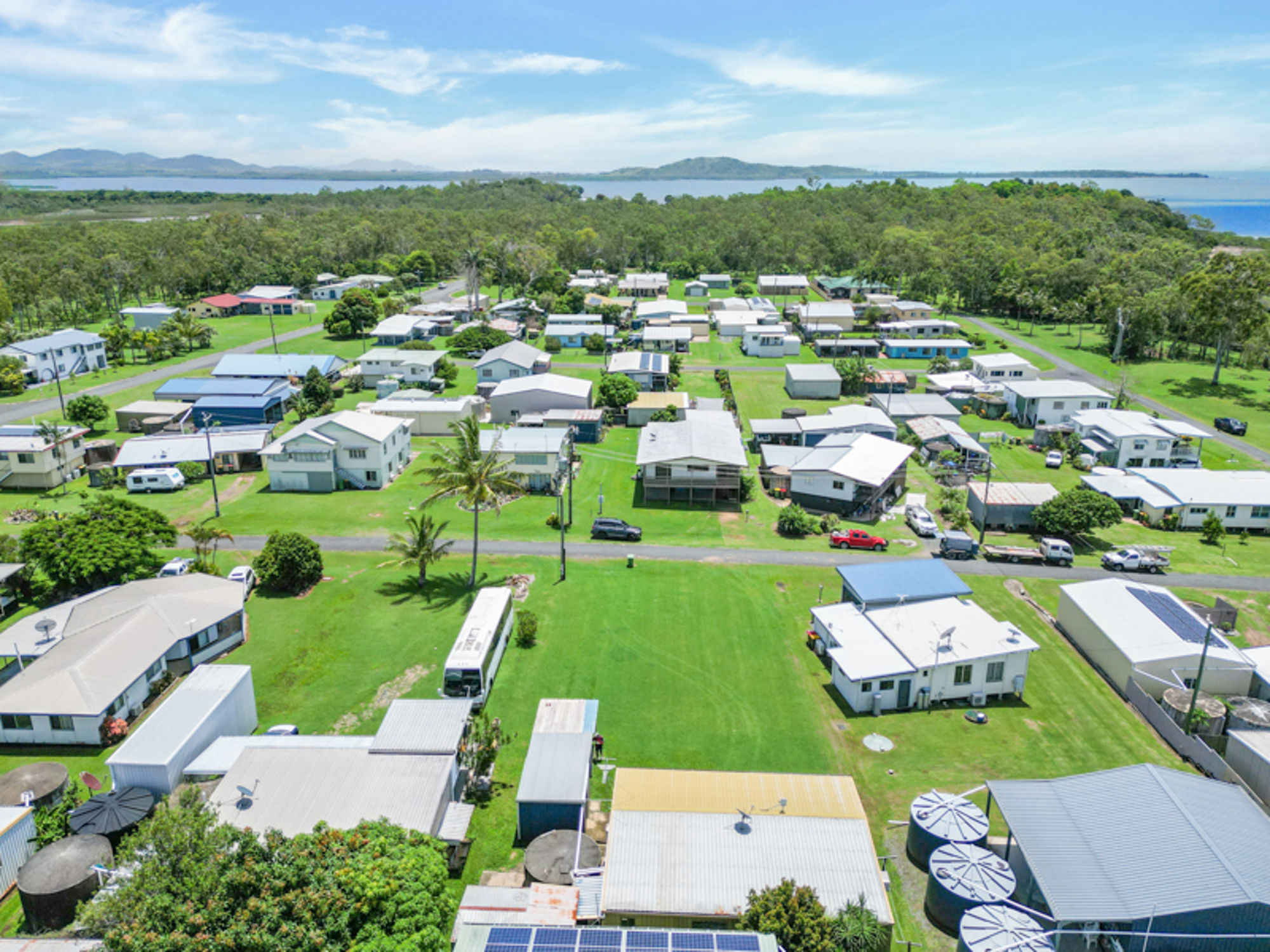 5 DEWAR ST, ST HELENS BEACH QLD 4798, 0 rūma, 0 rūma horoi, Section