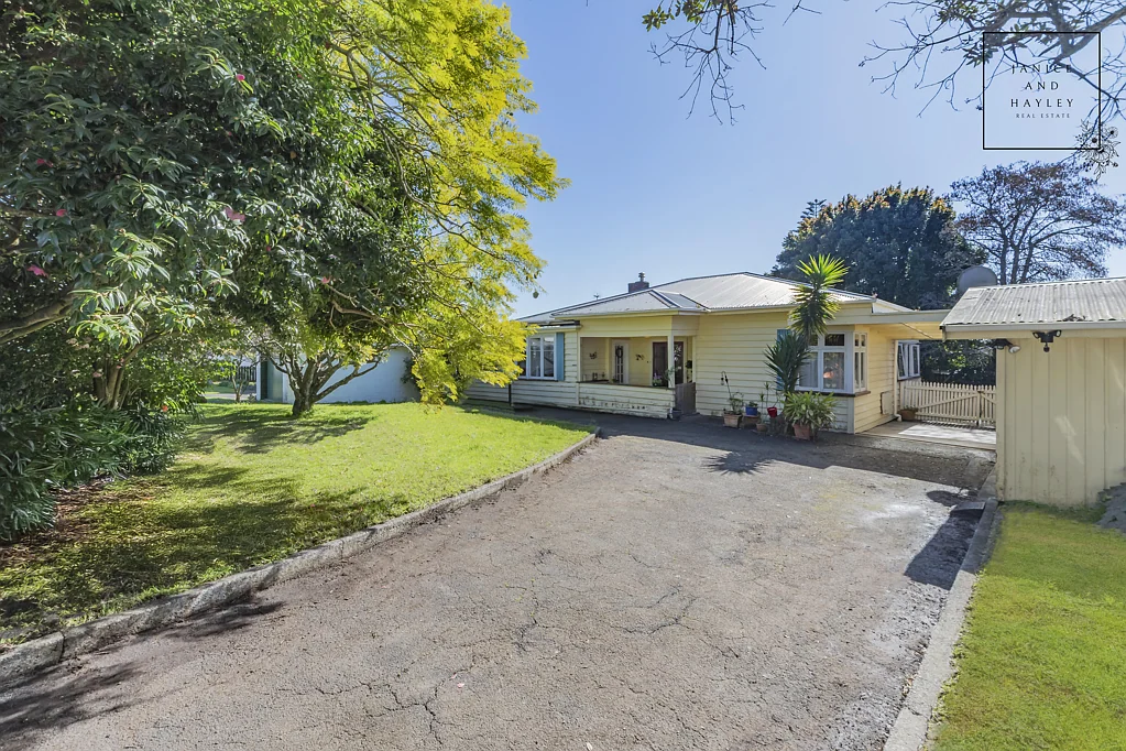 46 Grande Vue Road, Hill Park, Manukau City, Auckland