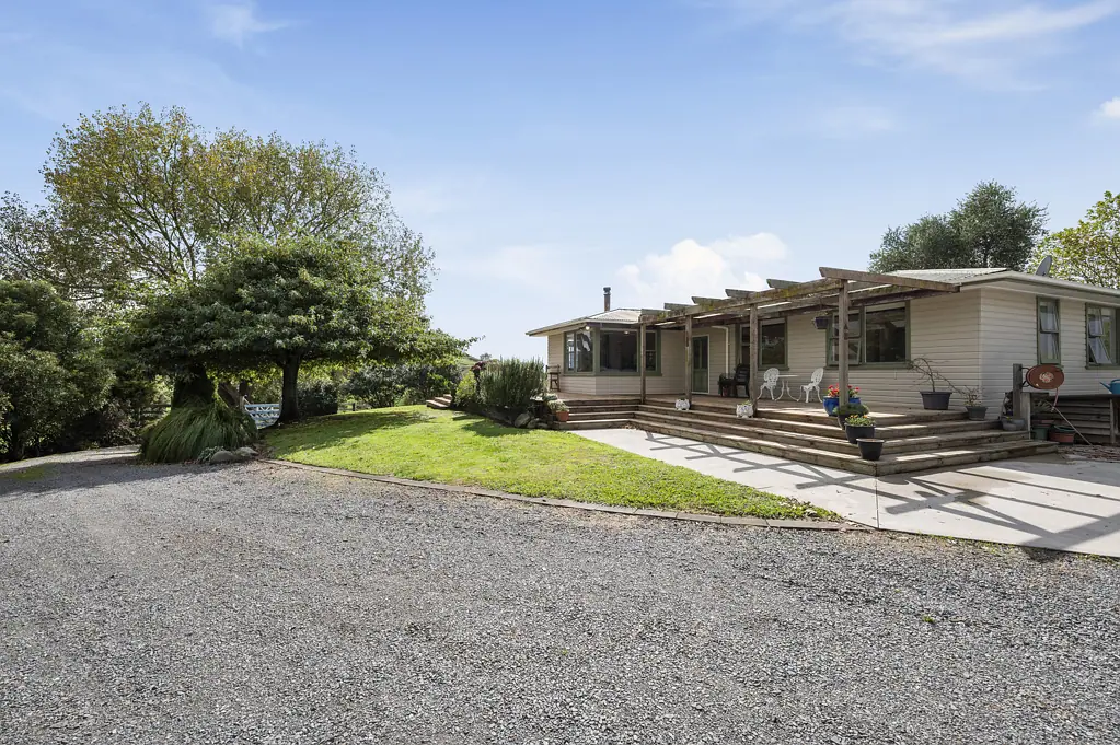Tirau Charming rural retreat.