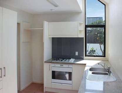 2/123 Chester Street East, 1419, Canterbury, 3部屋, 2バスルーム, Townhouse