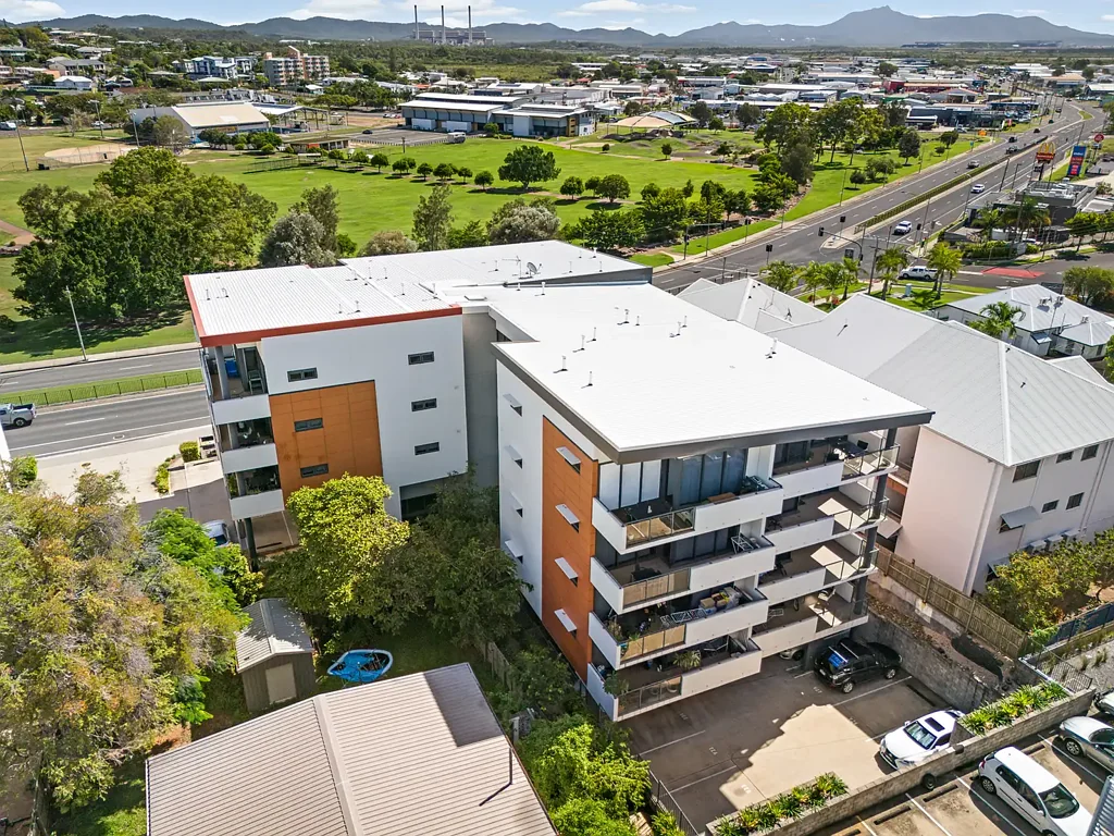APPLICATION APPROVED :: CENTRALLY LOCATED FURNISHED APARTMENT