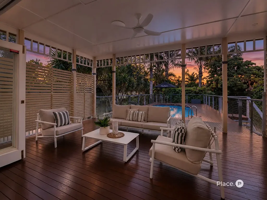 Camp Hill 4ਬੈੱਡਰੂਮ Last Opportunity | Auction Friday 18 September
