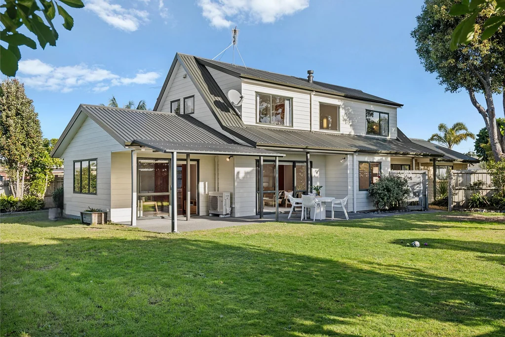Orewa 4 Bedroom Space, Sunshine and Family Living