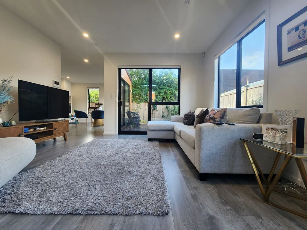 Stylish 3-Bedroom Home with Ensuites Ã¢ÂÂ Prime Greenlane/Epsom Location!