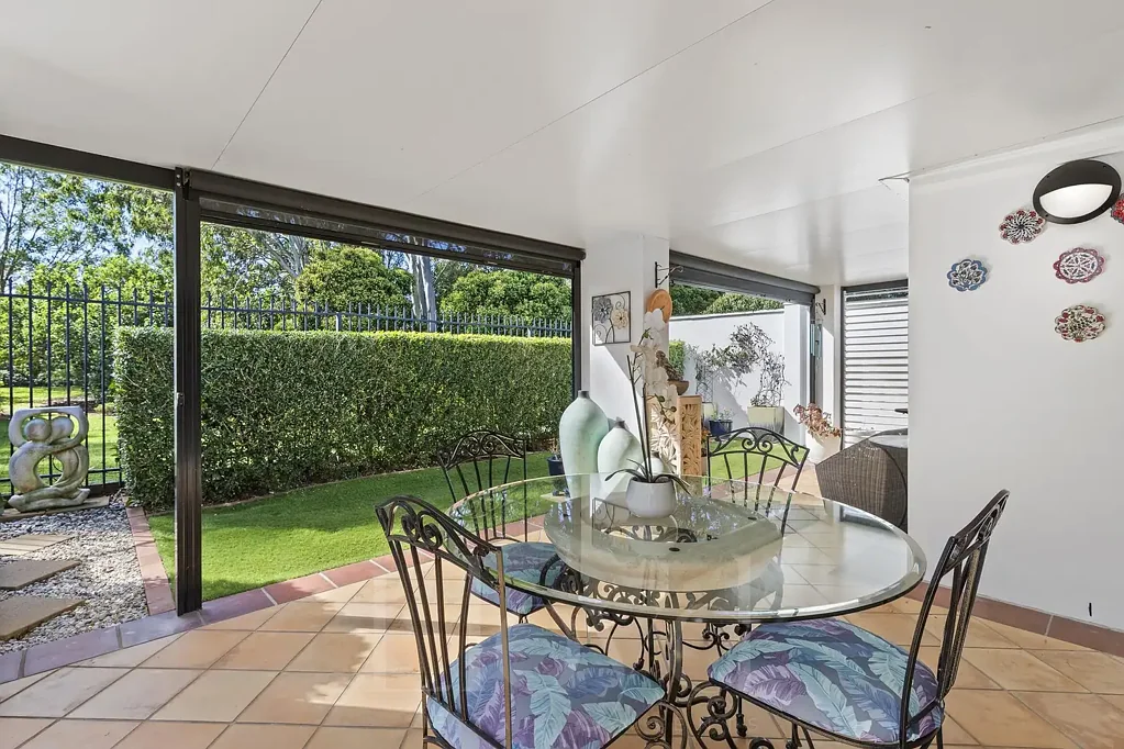 Benowa 3 Slaapkamer A Rare Opportunity in Benowa's Exclusive "La Fontaine"