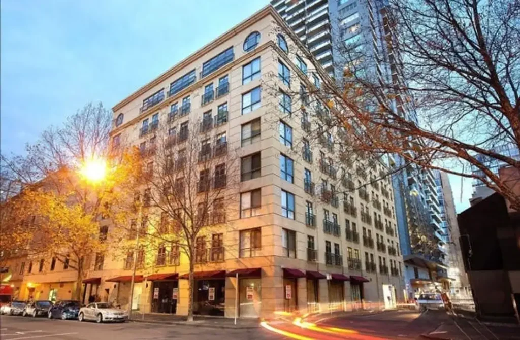 Melbourne 2ਬੈੱਡਰੂਮ Ideally located apartment living with rare private 23sq Alfresco area