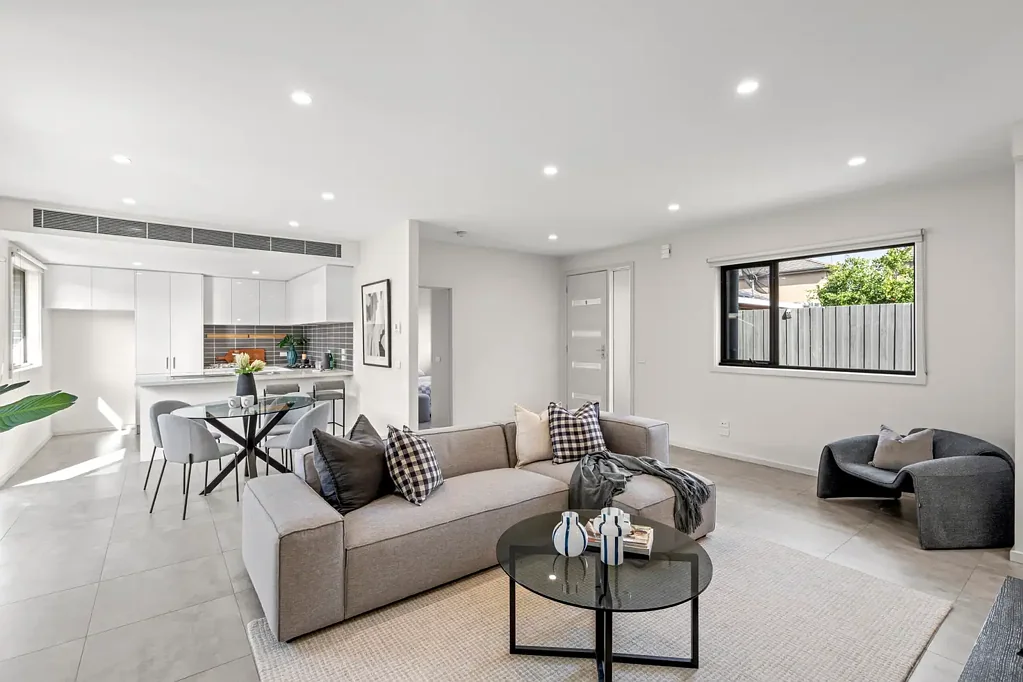2/70 King Street, Airport West, VIC 3042