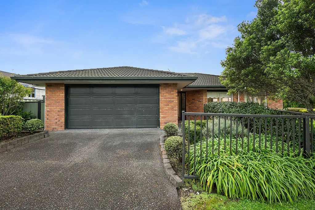 Helensville 3Phòng ngủ Solid, Sunny and Well-Loved