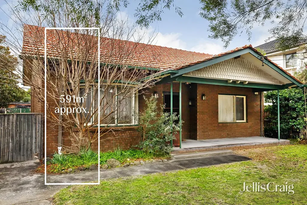 Caulfield South 3Kwarto Grass roots proposition located in parkside beauty