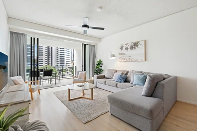 Level 4/403/22 Surf Parade, Broadbeach, QLD 4218, 3 Bedrooms, 2 Bathrooms, Apartment