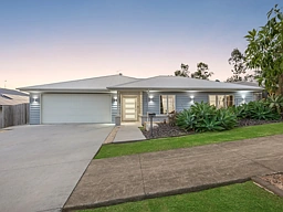 14 Kambu Close, Karalee