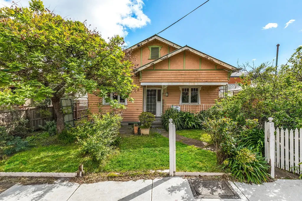 Coburg 2બેડરૂમ A Brilliant Blank Canvas With North Facing Appeal