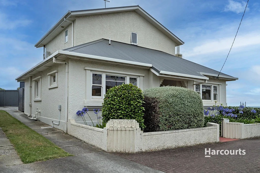 Cooee 3部屋 Coastal Charm Meets Versatile Living