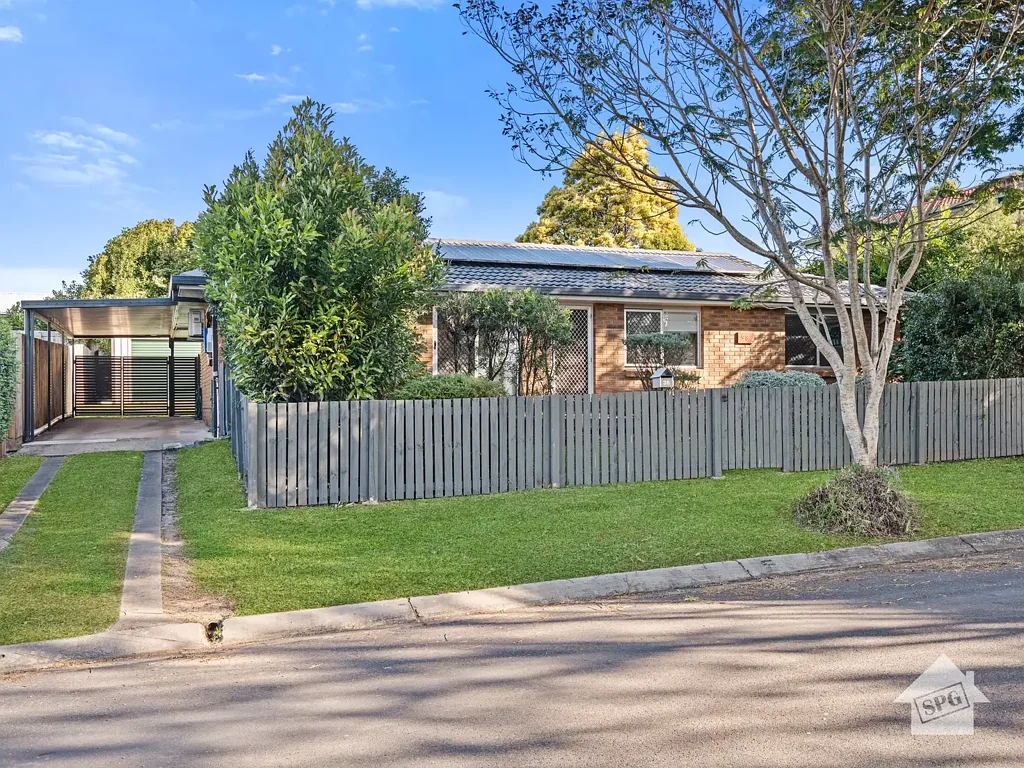 Tingalpa 3房 四卧家庭住宅 606m²占地 青少年活动区 电储物棚 步行至学区&商圈 宁静街道高性价比 Affordable Family Living with Space, Comfort & Convenience in Tingalpa