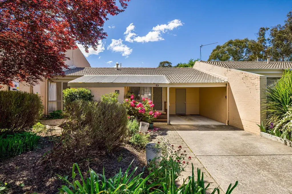 Kambah 2房  Perfect starter home with low strata fees!