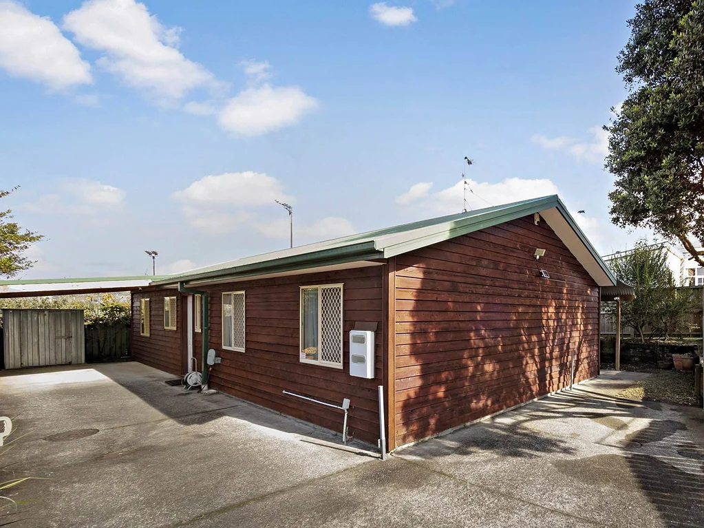 New Lynn 3房  Location is the Key