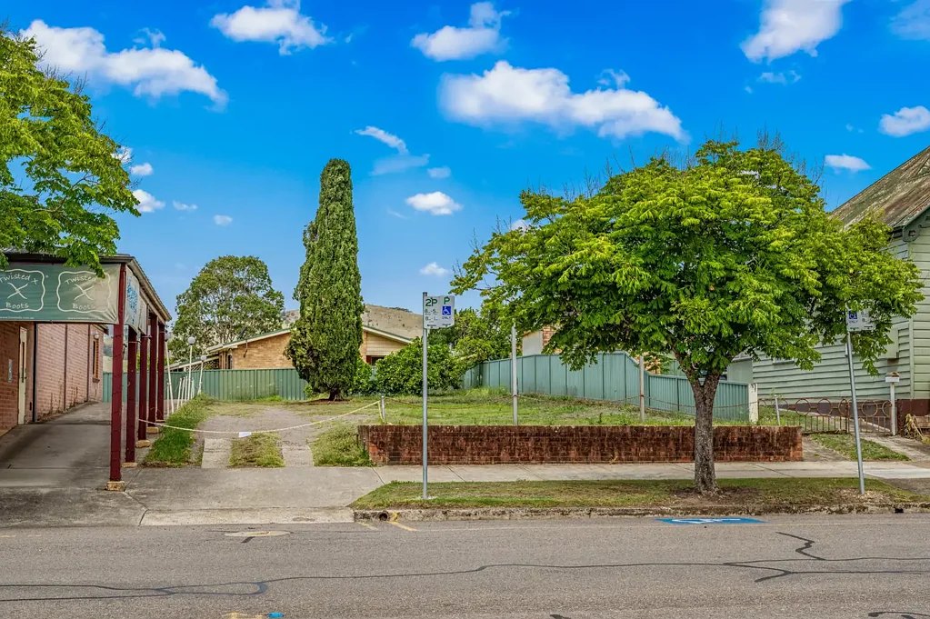 Dungog Invest or Develop - A Rare Commercial Opportunity