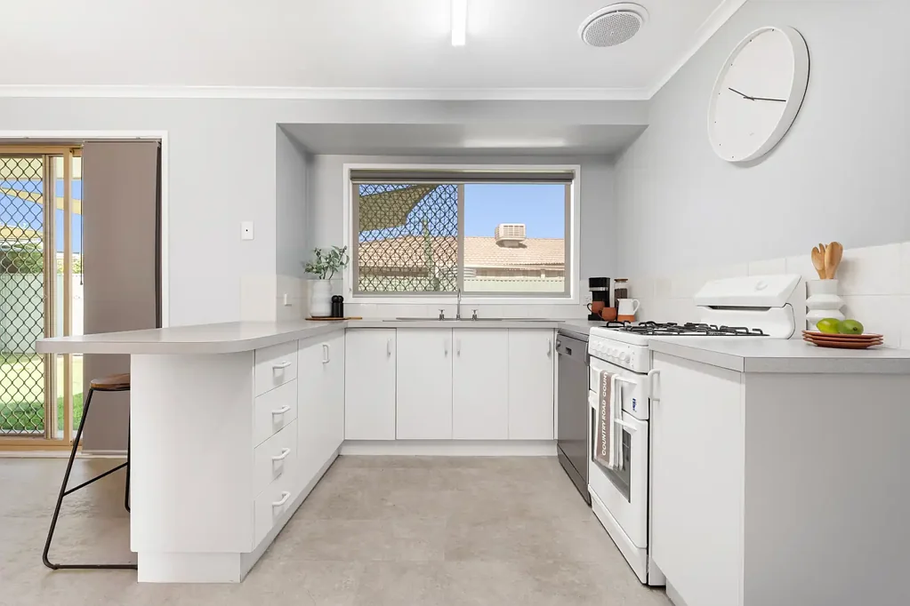 2/34 Condon Place, Lavington, NSW 2641