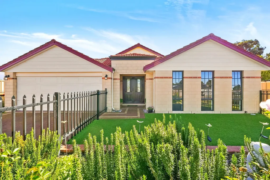 Collie 4 Bedroom Space to Live, Entertain & Grow on 1,012m²
