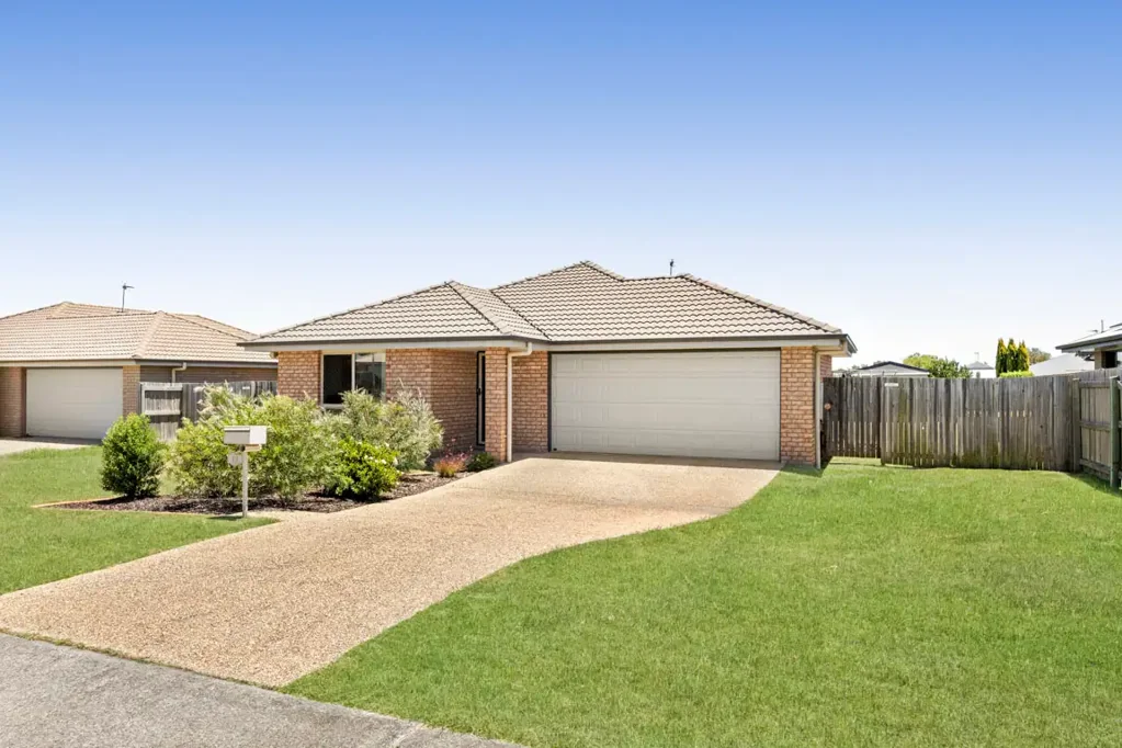 11 Clive Street, Oakey, QLD 4401