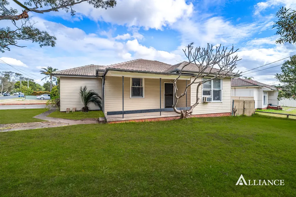 Charming Cottage with Style and Convenience