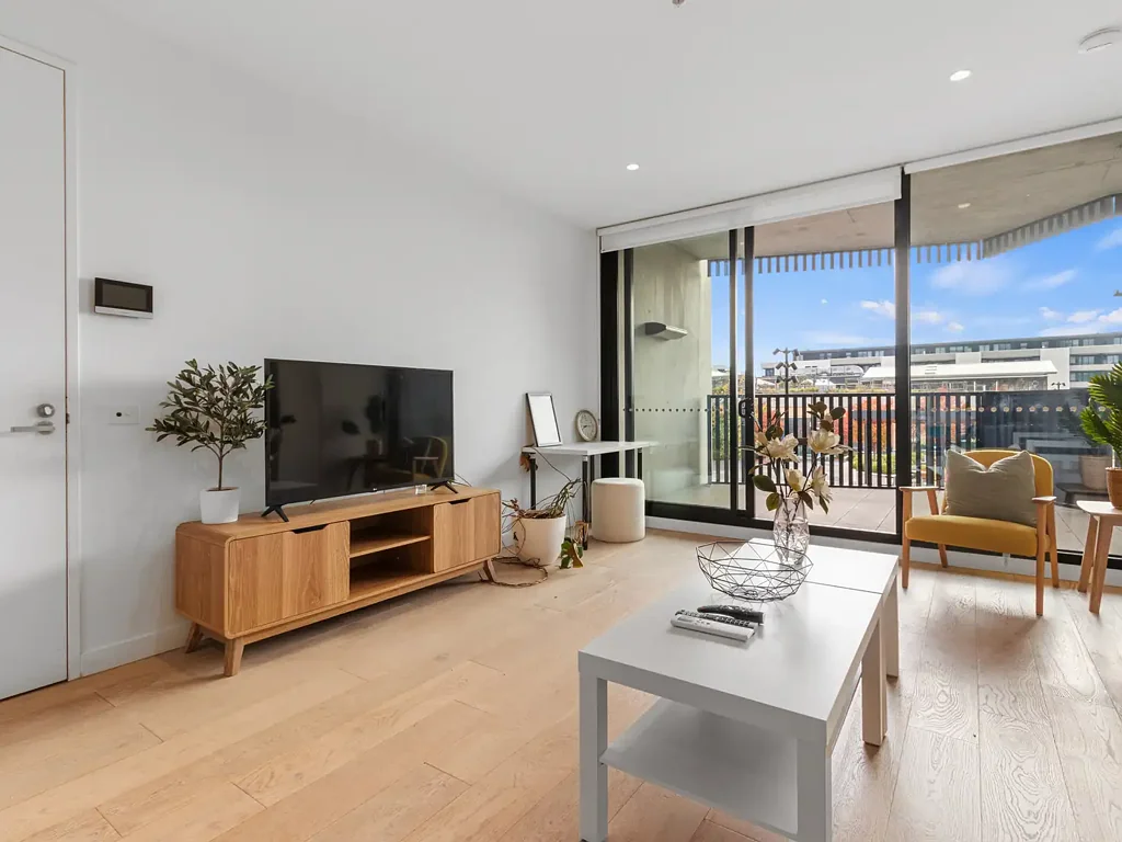 Burwood East 2房 繁华中心地段 便利生活体验 步行至超市餐馆 临近公园电车 设计时尚现代 欧式电器阳台宽敞 安全停车暖气通风 Stylish Two-Bedroom Apartment in Prime Burwood East Location
UNDER OFFER!