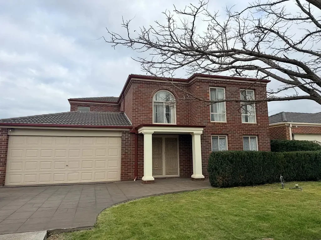 Spacious Family Home in Prime Taylors Hill Location