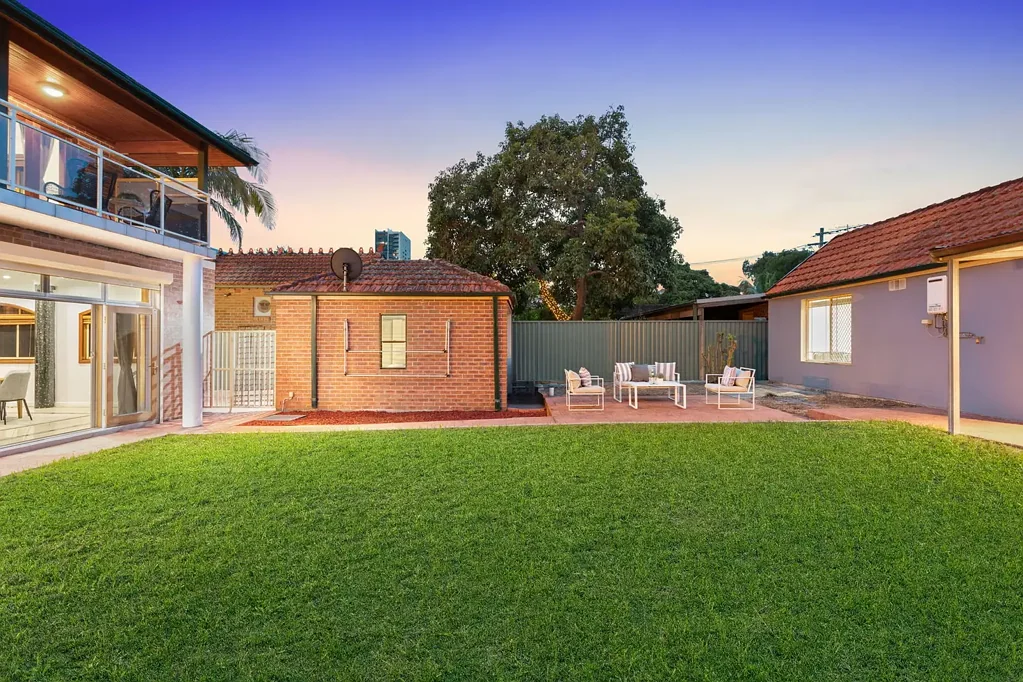 Kensington 5غرفة نوم A Sophisticated Family Home & An Exceptional Investment Opportunity