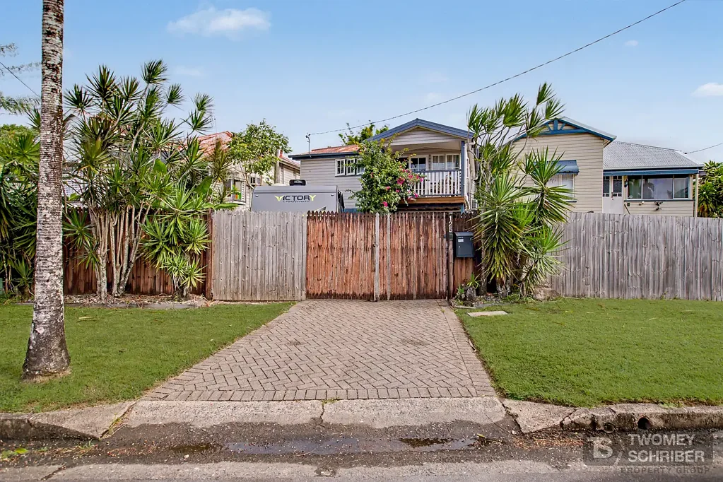 Spacious High-Set Home Close to the CBD