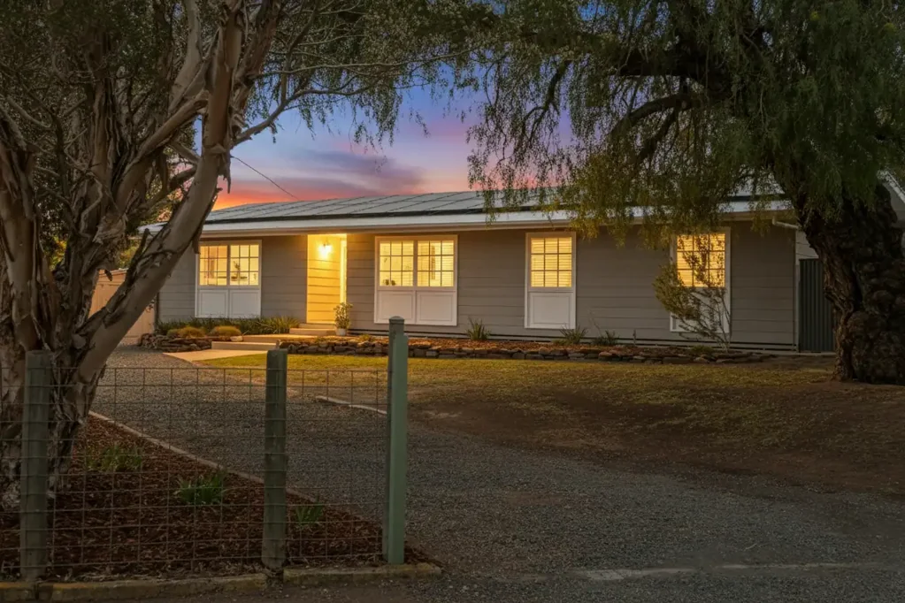 39 Beare Street, Clare, SA 5453