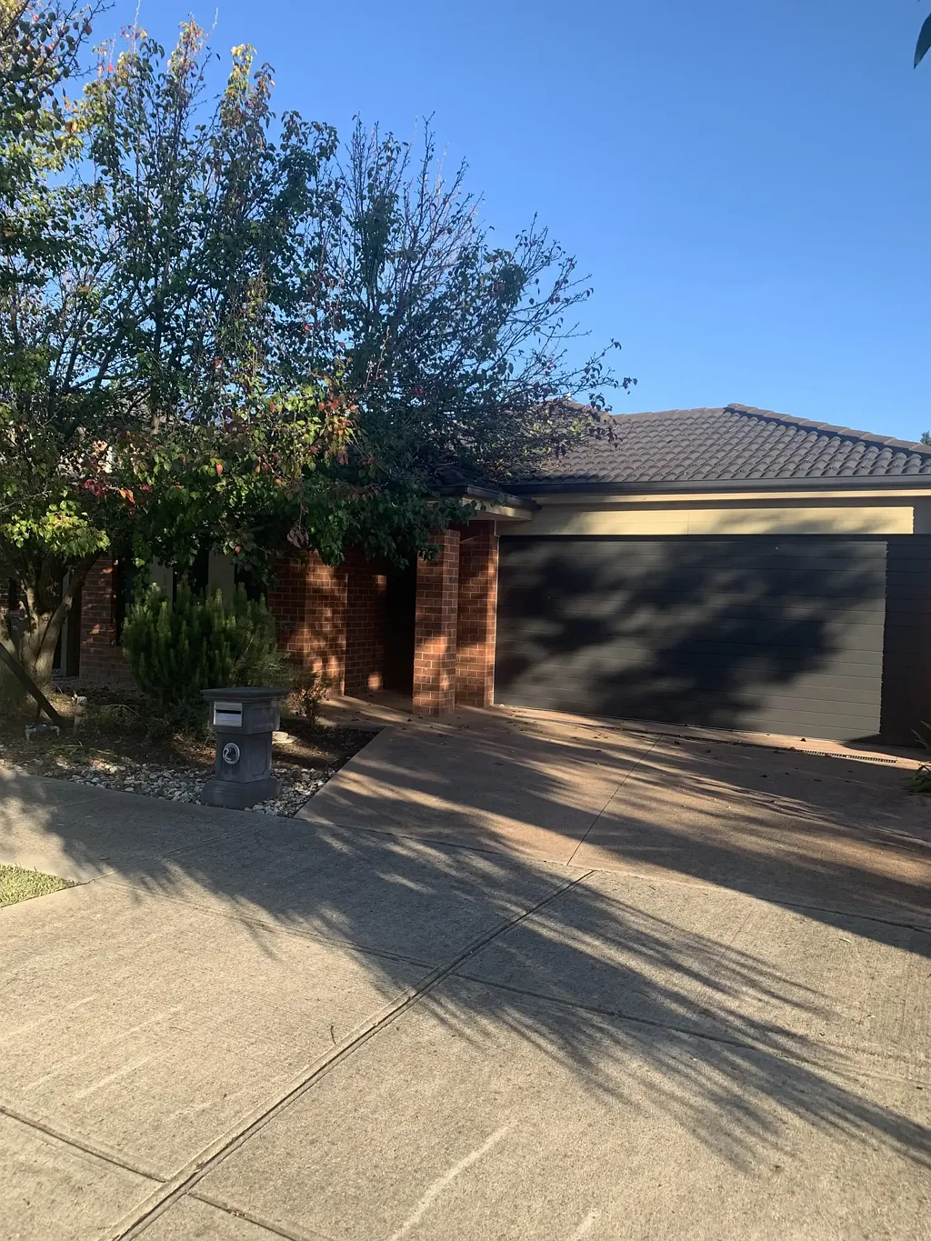 SPACIOUS FAMILY HOME !!!