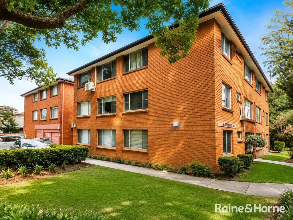 Spacious 3-Bedroom Unit in the Heart of Parramatta