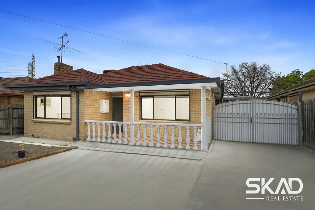 Thomastown 3房 位于便利Thomastown的宽敞家庭住宅 Spacious Family Home in Convenient Thomastown Location